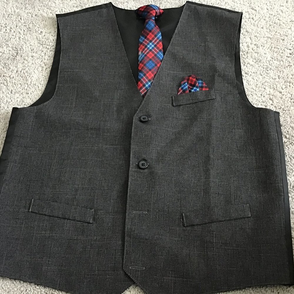 Kids vest size 18 boys w/ bow tie